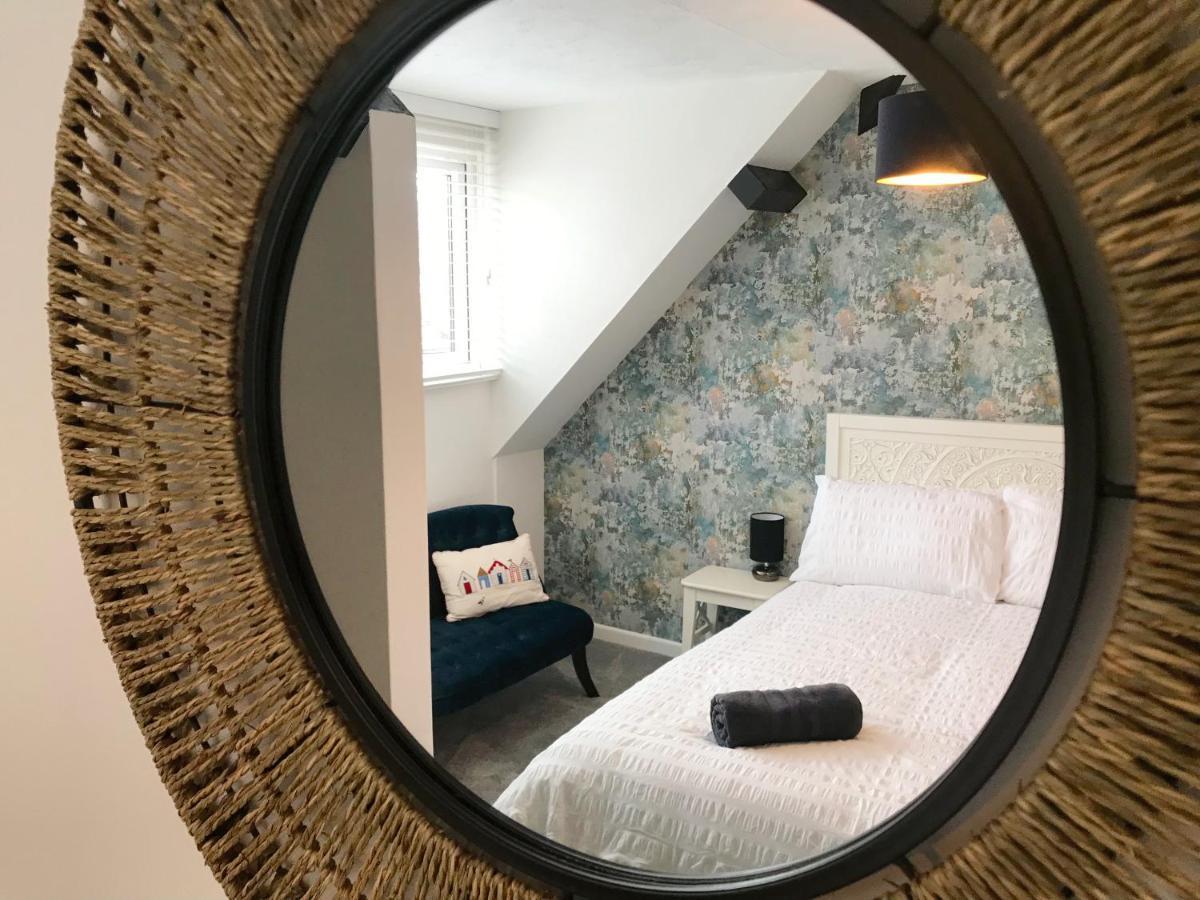 The Beach Hut - 1 Bedroom Apartment Near The Beach 본머스 외부 사진