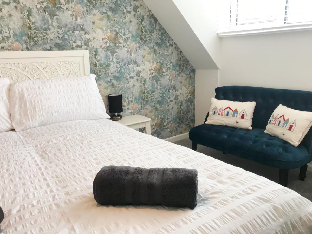 The Beach Hut - 1 Bedroom Apartment Near The Beach 본머스 외부 사진