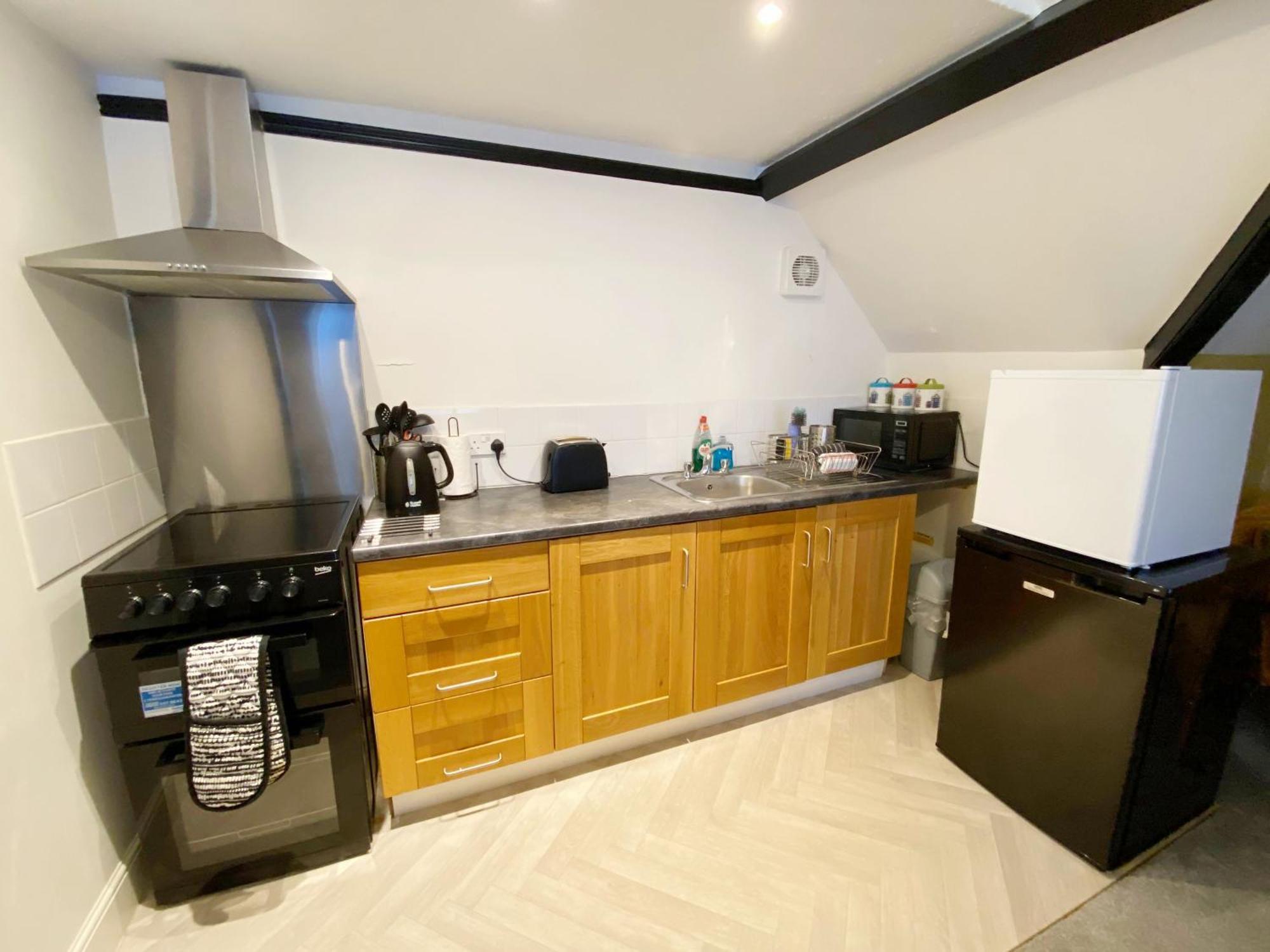 The Beach Hut - 1 Bedroom Apartment Near The Beach 본머스 외부 사진