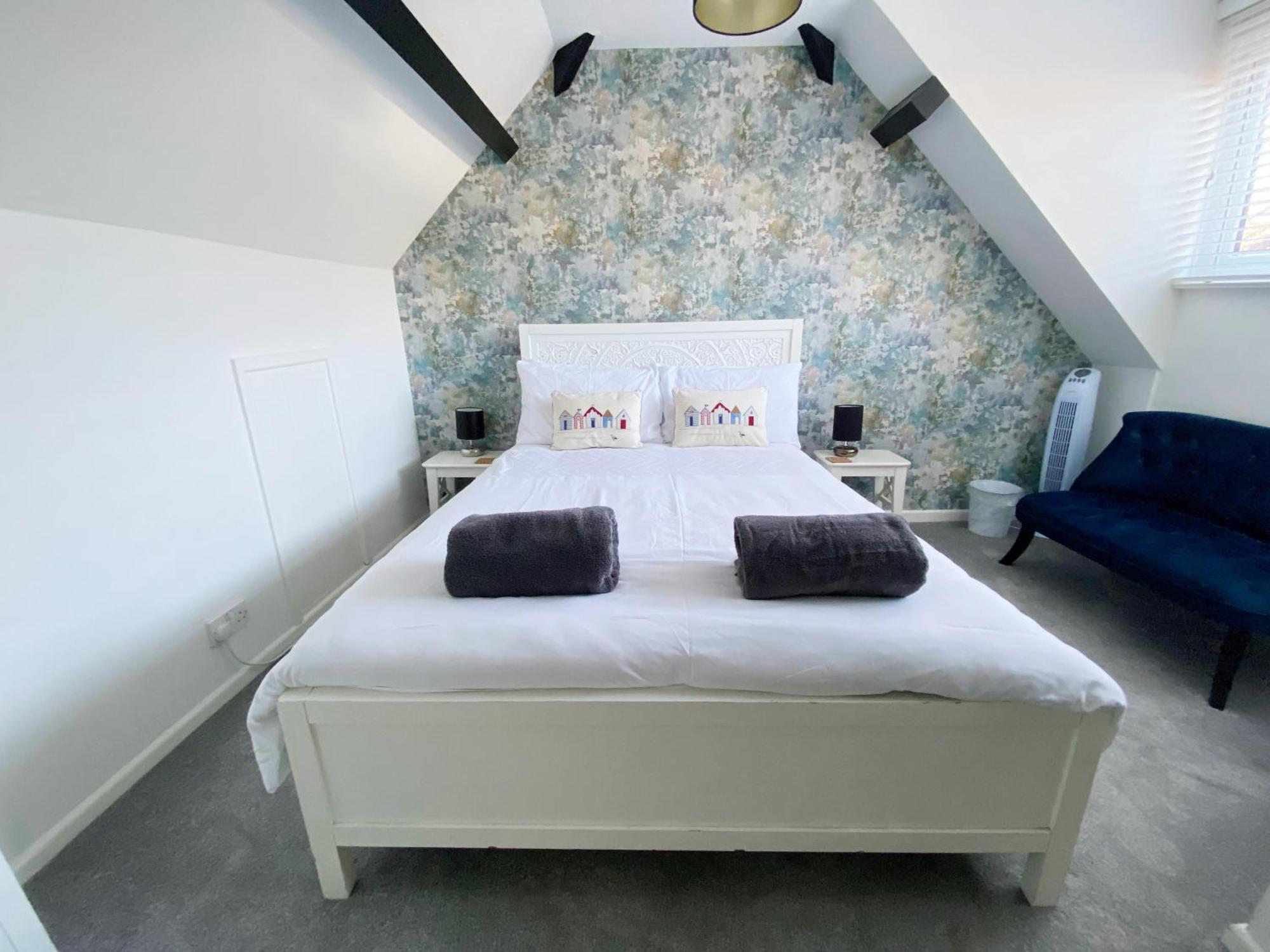 The Beach Hut - 1 Bedroom Apartment Near The Beach 본머스 외부 사진